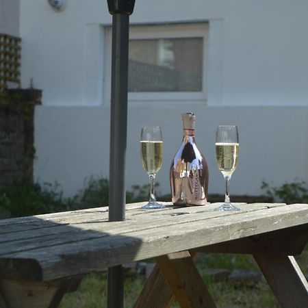Ryde Beach Garden Apartment ภายนอก รูปภาพ